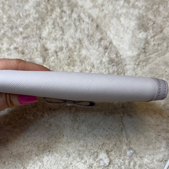 NWOT Kate Spade Light Gray Wallet with Bow Detail - Picture 5 of 8